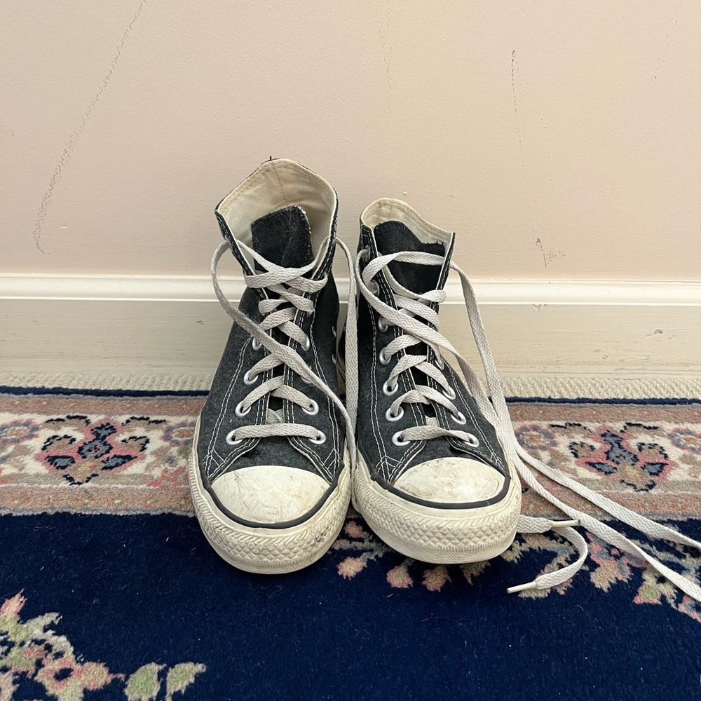 Black high top converse